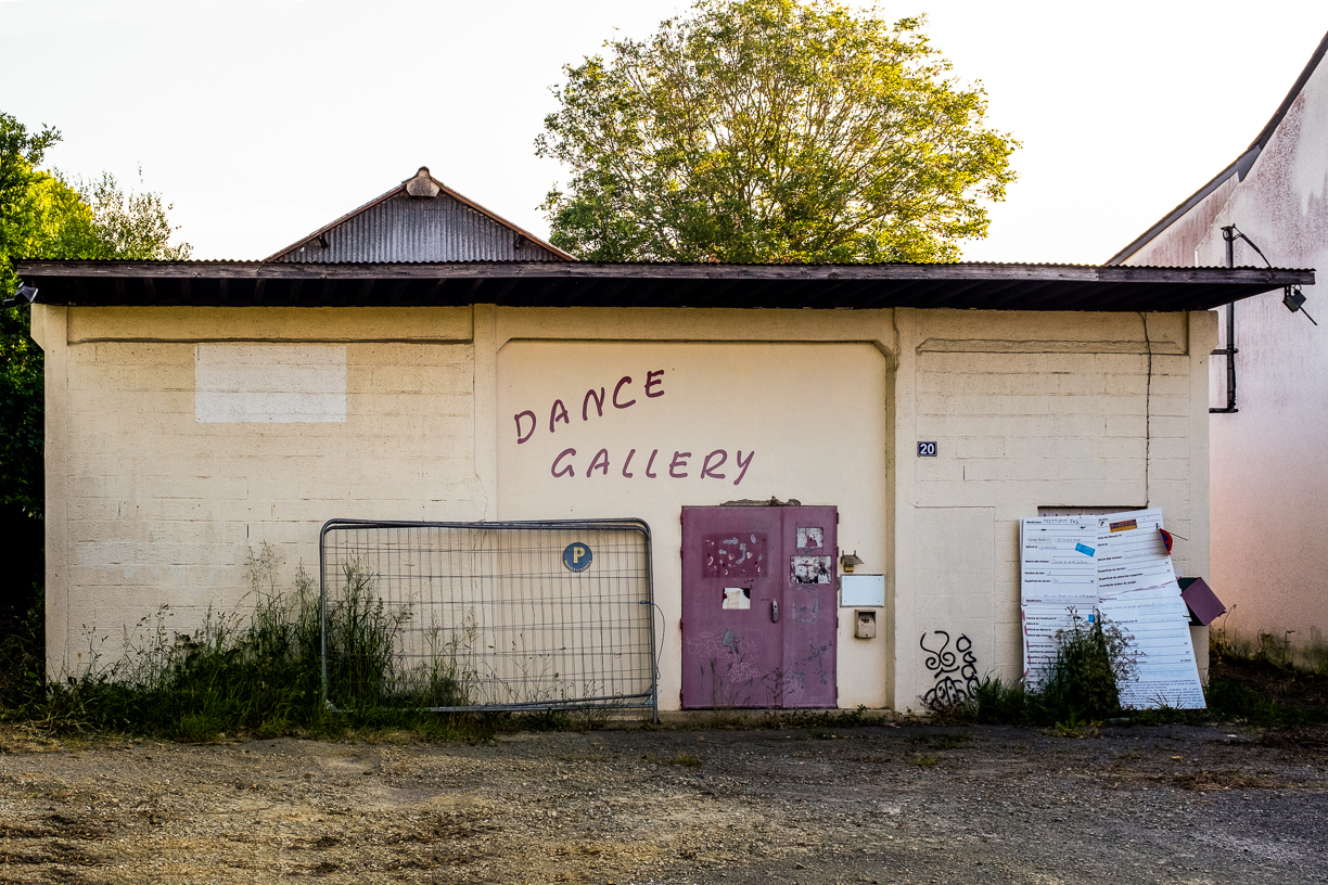 Dance Gallery. 
