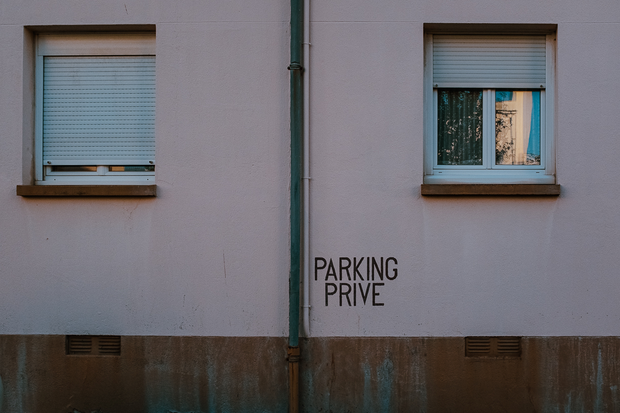 Parking privé.