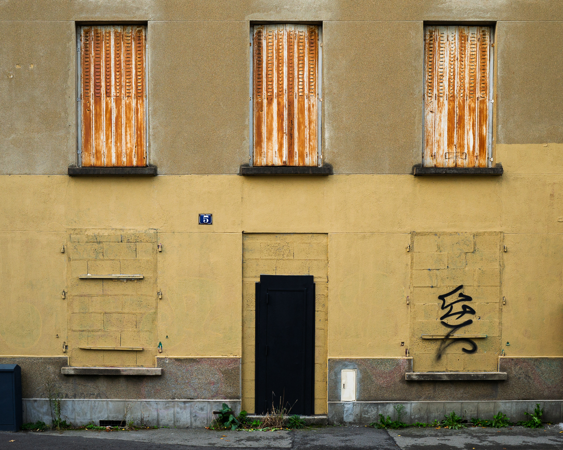 Maison close.