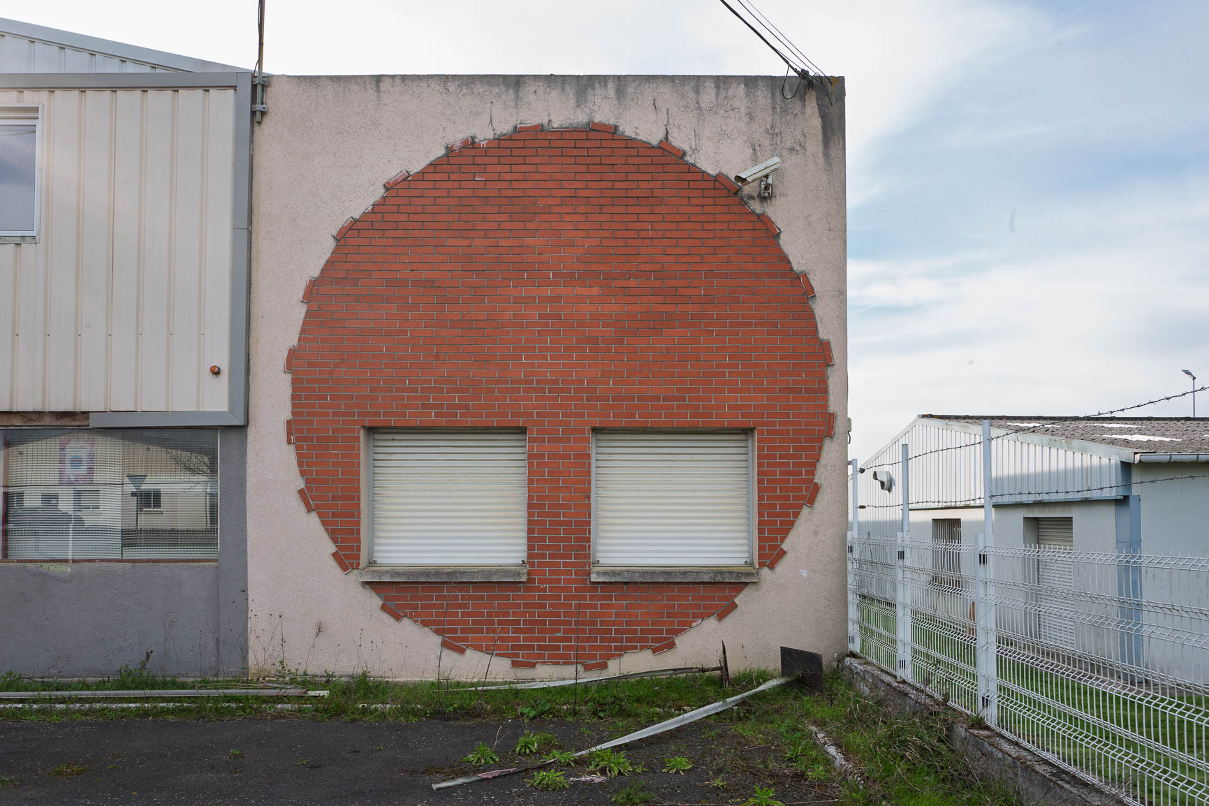 The head on the door. 